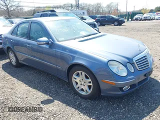 2007 Mercedes-Benz E-Class 3.0L with VIN WDBUF22X17B077446, listed as a IAAI auction lot 42114926 with 999,999 mi miles. Bid and sale history available at carsss.com. Image 1.