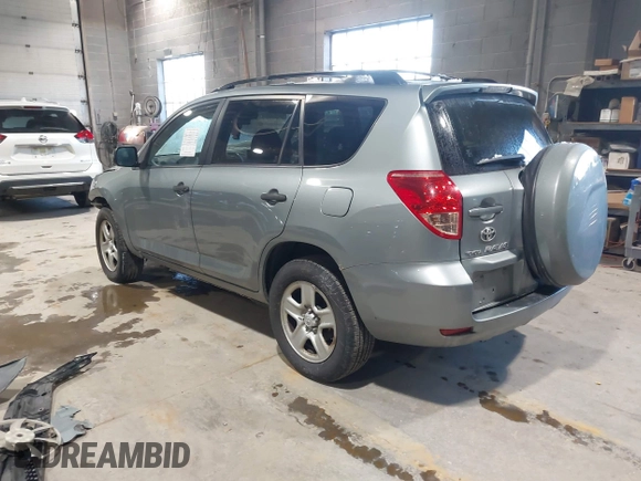 2007 Toyota RAV4 with VIN JTMBD33V776024633, listed as a IAAI auction lot 41498252 with 101,607 mi miles. Bid and sale history available at carsss.com. Image 3.