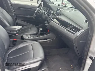 2018 BMW X1 sDrive28i with VIN WBXHU7C38J5L08773, listed as a Copart auction lot 55470955 with 149,885 mi miles and Clean Title. Bid and sale history available at DreamBid. Image 5.