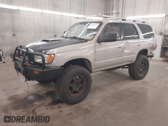 1998 Toyota 4Runner SR5 with VIN JT3HN86R1W0180174, listed as a IAAI auction lot 42065817 with 252,961 mi miles and . Bid and sale history available at DreamBid. Image 2.