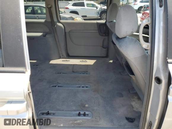 2006 Kia Sedona LX with VIN KNDMB233166078323, listed as a Copart auction lot 60902594 with 273,410 mi miles and Clean Title. Bid and sale history available at carsss.com. Image 11.