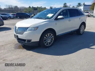 2013 Lincoln MKX with VIN 2LMDJ8JK1DBL16203, listed as a IAAI auction lot 42037185 with 219,567 mi miles. Bid and sale history available at carsss.com. Image 2.