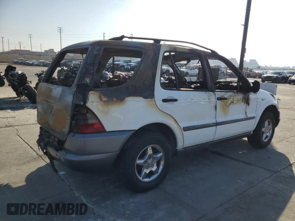 1998 Mercedes-Benz M-Class with VIN 4JGAB54EXWA030655, listed as a Copart auction lot 41828315 with 0 mi miles and Non Repairable. Bid and sale history available at carsss.com. Image 3.