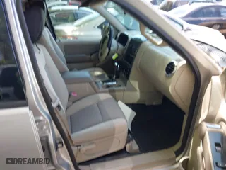 2007 Ford Explorer Sport Trac XLT with VIN 1FMEU51K47UA09905, listed as a IAAI auction lot 42063335 with 156,987 mi miles. Bid and sale history available at carsss.com. Image 5.