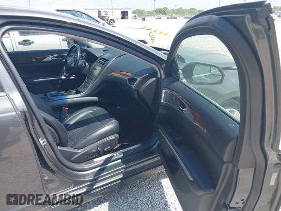2015 Lincoln MKZ with VIN 3LN6L2G95FR620154, listed as a IAAI auction lot 42257441 with 89,022 mi miles and . Bid and sale history available at DreamBid. Image 5.
