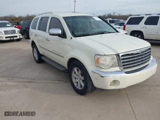 2007 Chrysler Aspen Limited with VIN 1A8HX58P27F510170, listed as a IAAI auction lot 41638440 with 253,724 mi miles. Bid and sale history available at carsss.com. Image 1.
