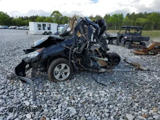 2019 Toyota RAV4 XLE with VIN 2T3W1RFV4KW004470, listed as a Copart auction lot 52284465 with 0 mi miles and Non Repairable. Bid and sale history available at carsss.com. Image 1.