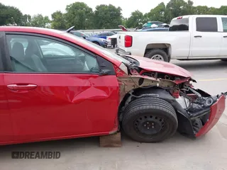 2015 Toyota Corolla L z VIN 5YFBURHEXFP261720, wystawiony jako IAAI lot #42055728 z przebiegiem 171 378 mil mil oraz . Historia ofert i sprzedaży dostępna na DreamBid. Obrazek 17.