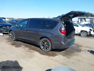 2019 Chrysler Pacifica Touring Plus with VIN 2C4RC1FG9KR583413, listed as a IAAI auction lot 41653755 with 50,589 mi miles. Bid and sale history available at carsss.com. Image 3.