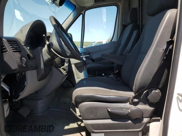 2010 Freightliner Sprinter с VIN WDYPE8CC3A5454157, выставлен на аукционе Copart как лот 56998035 с пробегом 209 713 миль миль и Чистый • Clean title. История ставок и продаж доступна на DreamBid. Изображение 7.