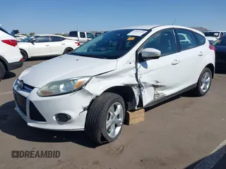2013 Ford Focus SE with VIN 1FADP3K24DL280819, listed as a IAAI auction lot 41991923 with 228,158 mi miles. Bid and sale history available at carsss.com. Image 6.