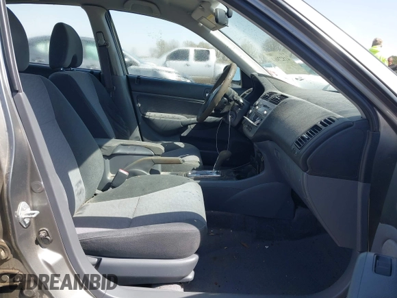 2004 Honda Civic with VIN JHMES96674S020013, listed as a IAAI auction lot 41827411 with 118,601 mi miles. Bid and sale history available at carsss.com. Image 5.