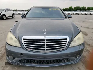 2007 Mercedes-Benz S 550 z VIN WDDNG71X57A041448, wystawiony jako Copart lot #57164375 z przebiegiem 193 585 mil mil oraz Czysty tytuł • Clean title. Historia ofert i sprzedaży dostępna na DreamBid. Obrazek 5.
