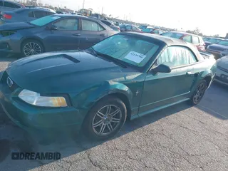 2000 Ford Mustang with VIN 1FAFP444XYF207441, listed as a IAAI auction lot 42120700 with 119,335 mi miles. Bid and sale history available at carsss.com. Image 2.