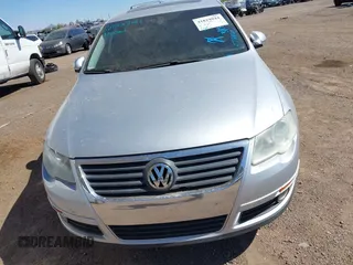 2009 Volkswagen Passat Komfort z VIN WVWJK73C19E078820, wystawiony jako IAAI lot #41823121 z przebiegiem 118 002 mil mil oraz . Historia ofert i sprzedaży dostępna na DreamBid. Obrazek 6.