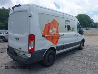 2019 Ford Transit z VIN 1FTBW2CM5KKB43860, wystawiony jako IAAI lot #42422646 z przebiegiem 129 215 mil mil oraz . Historia ofert i sprzedaży dostępna na DreamBid. Obrazek 4.