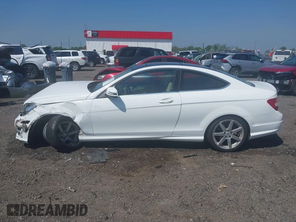 2013 Mercedes-Benz C 250 with VIN WDDGJ4HB1DG052880, listed as a IAAI auction lot 42013118 with 26,799 mi miles and . Bid and sale history available at DreamBid. Image 13.