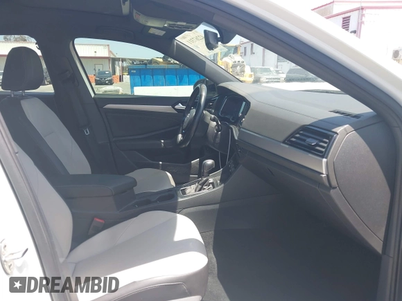 2020 Volkswagen Jetta S z VIN 3VWC57BU5LM080448, wystawiony jako IAAI lot #42267311 z przebiegiem 64 301 mil mil oraz . Historia ofert i sprzedaży dostępna na DreamBid. Obrazek 5.
