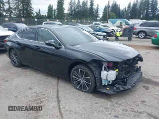 2023 Lexus ES 300h z VIN 58ADA1C14PU027735, wystawiony jako IAAI lot #39980058 z przebiegiem 82 977 mil mil oraz . Historia ofert i sprzedaży dostępna na DreamBid. Obrazek 1.