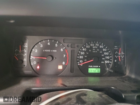 2000 Isuzu Trooper S z VIN JACDJ58X5Y7J15479, wystawiony jako Copart lot #49169485 z przebiegiem 177 016 mil mil oraz Czysty tytuł • Clean title. Historia ofert i sprzedaży dostępna na DreamBid. Obrazek 9.