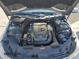 2014 Mercedes-Benz C 250 Sport z VIN WDDGF4HB8EA942721, wystawiony jako Copart lot #52629855 z przebiegiem 151 421 mil mil oraz Szkoda całkowita • Salvage title. Historia ofert i sprzedaży dostępna na DreamBid. Obrazek 11.