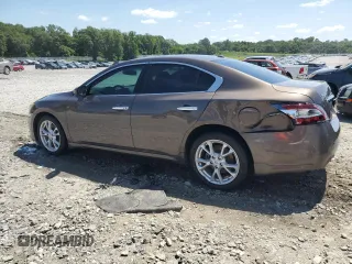 2014 Nissan Maxima SV with VIN 1N4AA5AP6EC482902, listed as a Copart auction lot 61154745 with 134,007 mi miles and Salvage title. Bid and sale history available at DreamBid. Image 2.