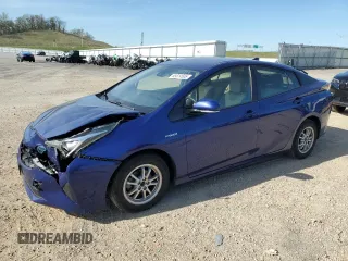 2018 Toyota Prius Two z VIN JTDKBRFU0J3588984, wystawiony jako Copart lot #55814505 z przebiegiem 164 589 mil mil oraz Czysty tytuł • Clean title. Historia ofert i sprzedaży dostępna na DreamBid. Obrazek 1.