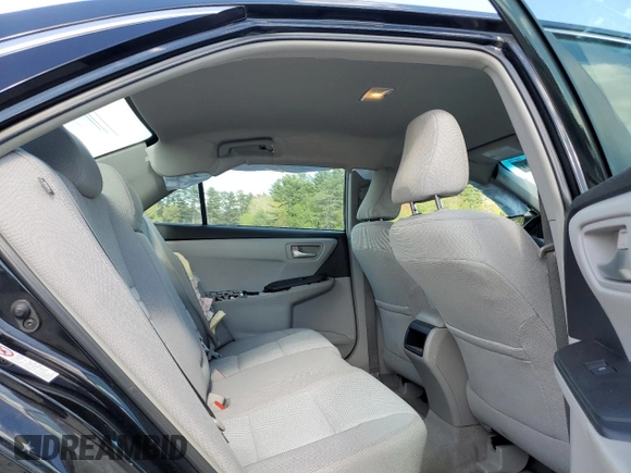 2015 Toyota Camry XLE with VIN 4T1BF1FK0FU887697, listed as a Copart auction lot 56322585 with 102,386 mi miles and Clean Title. Bid and sale history available at DreamBid. Image 10.