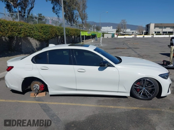 2022 BMW 3 Series M340i with VIN 3MW5U7J01N8C40721, listed as a IAAI auction lot 41651842 with 31,756 mi miles. Bid and sale history available at carsss.com. Image 14.