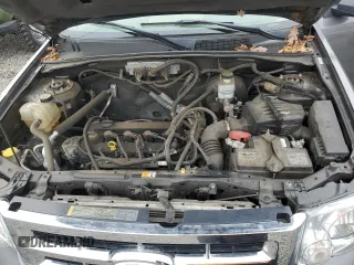 2009 Ford Escape XLS z VIN 1FMCU92759KB19563, wystawiony jako Copart lot #86012594 z przebiegiem 98 615 mil mil oraz Czysty tytuł • Clean title. Historia ofert i sprzedaży dostępna na DreamBid. Obrazek 11.