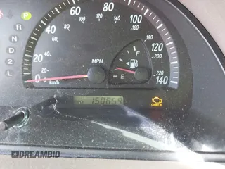 2004 Toyota Camry LE z VIN 4T1BE30K74U364617, wystawiony jako IAAI lot #42046280 z przebiegiem 150 659 mil mil oraz . Historia ofert i sprzedaży dostępna na DreamBid. Obrazek 7.