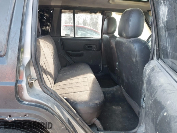 2000 Jeep Cherokee Classic with VIN 1J4FF58SXYL215871, listed as a IAAI auction lot 41855165 with 132,284 mi miles. Bid and sale history available at carsss.com. Image 8.