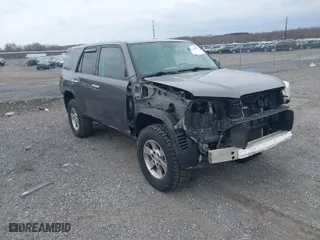 2011 Toyota 4Runner Trail with VIN JTEBU5JR0B5060272, listed as a IAAI auction lot 41649776 with 212,153 mi miles. Bid and sale history available at carsss.com. Image 1.