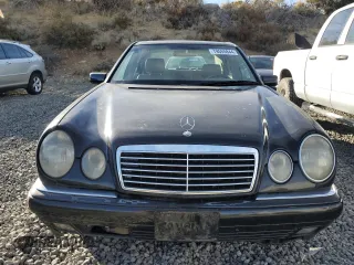 1998 Mercedes-Benz E 320 with VIN WDBJF25F4WA504385, listed as a Copart auction lot 79555844 with 392,558 mi miles and Clean Title. Bid and sale history available at DreamBid. Image 5.