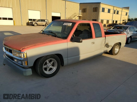 1998 Chevrolet Silverado 1500 with VIN 2GCEC19M8W1262449, listed as a Copart auction lot 82245674 with 167,928 mi miles and Salvage Title. Bid and sale history available at DreamBid. Image 1.