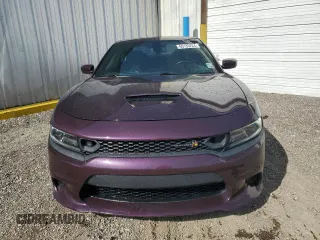 2020 Dodge Charger Scat Pack Widebody z VIN 2C3CDXGJ8LH242306, wystawiony jako Copart lot #65135224 z przebiegiem 31 849 mil mil oraz Czysty tytuł • Clean title. Historia ofert i sprzedaży dostępna na DreamBid. Obrazek 5.