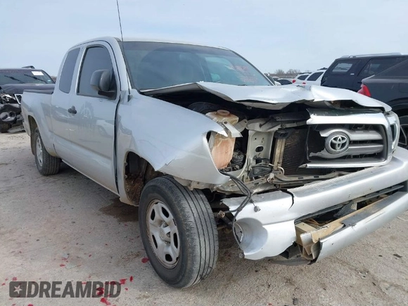 2010 Toyota Tacoma z VIN 5TETX4CN7AZ711543, wystawiony jako IAAI lot #41364581 z przebiegiem 242 820 mil mil oraz . Historia ofert i sprzedaży dostępna na DreamBid. Obrazek 1.