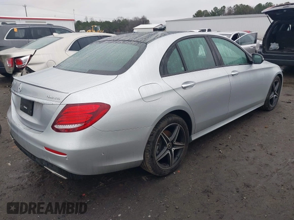 2020 Mercedes-Benz E-Class E 350 with VIN WDDZF8EB5LA733034, listed as a IAAI auction lot 41542745 with 25,324 mi miles. Bid and sale history available at carsss.com. Image 4.