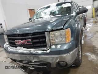 2007 GMC Sierra 1500 SLT z VIN 2GTEK13M471705516, wystawiony jako IAAI lot #41321029 z przebiegiem 210 244 mil mil oraz . Historia ofert i sprzedaży dostępna na DreamBid. Obrazek 12.