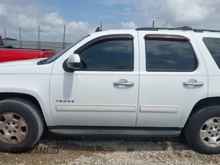 2011 Chevrolet Tahoe LT z VIN 1GNSCBE0XBR135285, wystawiony jako IAAI lot #42317804 z przebiegiem 301 967 mil mil oraz . Historia ofert i sprzedaży dostępna na DreamBid. Obrazek 14.