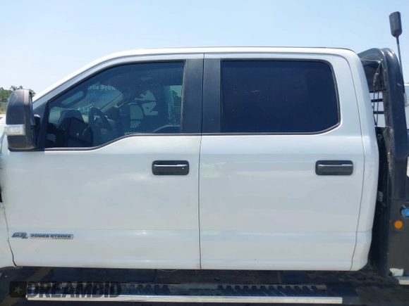 2017 Ford F-250 Lariat with VIN 1FT7W2BT2HEE85692, listed as a IAAI auction lot 42325993 with 211,296 mi miles and . Bid and sale history available at DreamBid. Image 15.