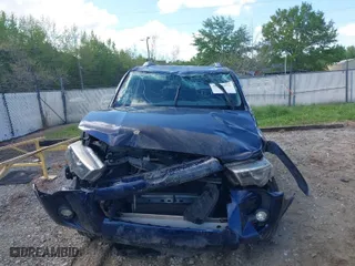 2016 Toyota 4Runner SR5 with VIN JTEZU5JR6G5145378, listed as a IAAI auction lot 41980892 with 164,373 mi miles. Bid and sale history available at carsss.com. Image 12.