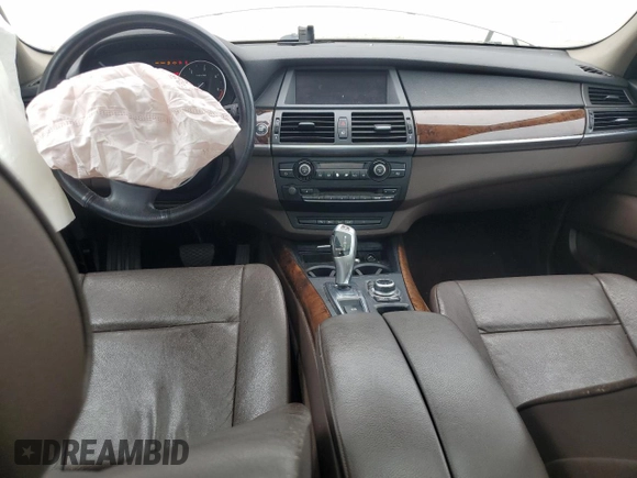 2010 BMW X5 35d with VIN 5UXFF0C5XALT75361, listed as a Copart auction lot 57640615 with 156,784 mi miles and Salvage title. Bid and sale history available at DreamBid. Image 8.