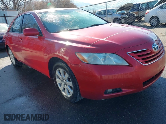 2009 Toyota Camry LE z VIN 4T1BK46K79U083690, wystawiony jako IAAI lot #41811918 z przebiegiem 174 220 mil mil oraz . Historia ofert i sprzedaży dostępna na DreamBid. Obrazek 1.