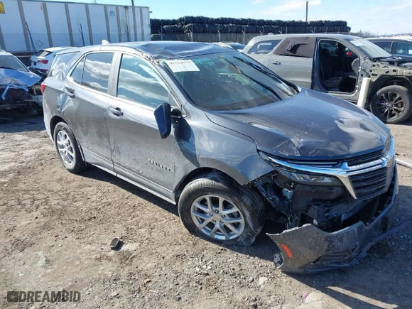 2022 Chevrolet Equinox LT with VIN 2GNAXUEV5N6140000, listed as a IAAI auction lot 41629013 with 57,626 mi miles. Bid and sale history available at carsss.com. Image 1.