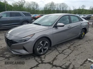 2023 Hyundai Elantra SEL z VIN KMHLS4AG7PU603858, wystawiony jako Copart lot #55762235 z przebiegiem 17 513 mil mil oraz Szkoda całkowita • Salvage title. Historia ofert i sprzedaży dostępna na DreamBid. Obrazek 1.