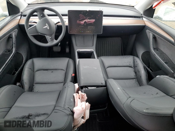 2024 Tesla Model Y Long Range z VIN 7SAYGDEE5RF075756, wystawiony jako Copart lot #48819465 z przebiegiem 10 457 mil mil oraz Szkoda całkowita • Salvage title. Historia ofert i sprzedaży dostępna na DreamBid. Obrazek 8.