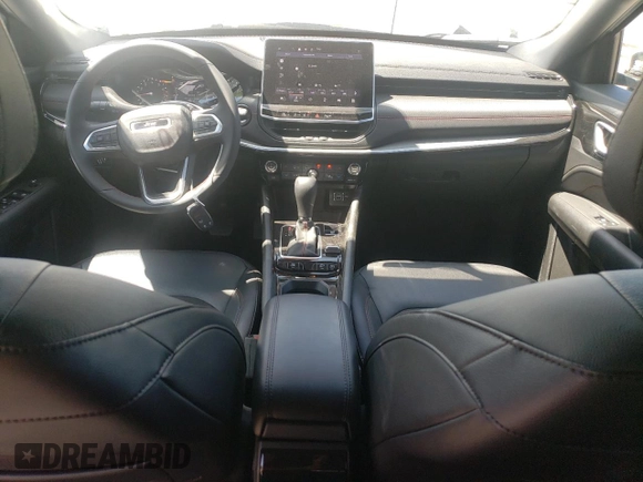 2025 Jeep Compass Trailhawk with VIN 3C4NJDDN2ST533537, listed as a Copart auction lot 61374825 with 8,889 mi miles and Clean title. Bid and sale history available at DreamBid. Image 8.