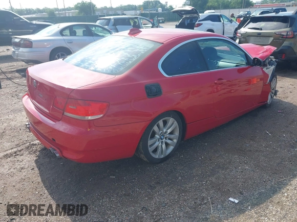 2007 BMW 3 Series 335i z VIN WBAWB73567P155445, wystawiony jako IAAI lot #42210524 z przebiegiem Nie podano mil oraz . Historia ofert i sprzedaży dostępna na DreamBid. Obrazek 4.