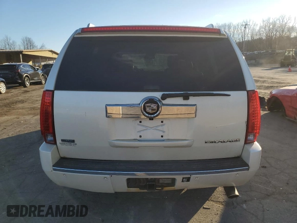 2010 Cadillac Escalade ESV Luxury z VIN 1GYUKHEF5AR107205, wystawiony jako Copart lot #81320554 z przebiegiem 210 585 mil mil oraz Czysty tytuł • Clean title. Historia ofert i sprzedaży dostępna na DreamBid. Obrazek 6.